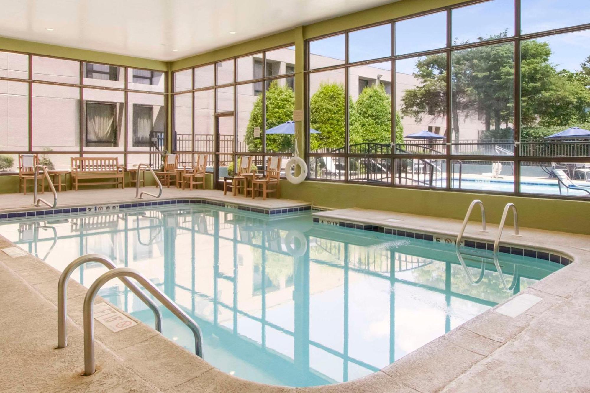 Clarion Inn Asheville Airport Letcher megye Kültér fotó